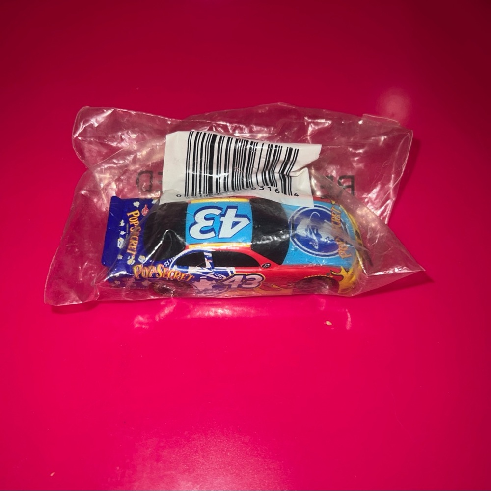 Richard Petty Pop Secret #43 NASCAR 1:64 Promo Vintage New Sealed